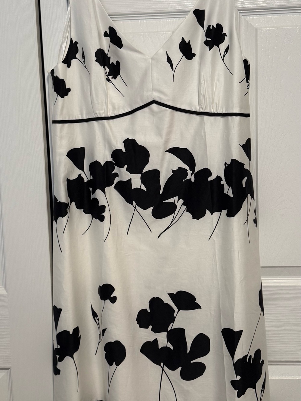 Women’s Ann Taylor Black and White Floral Midi Dress